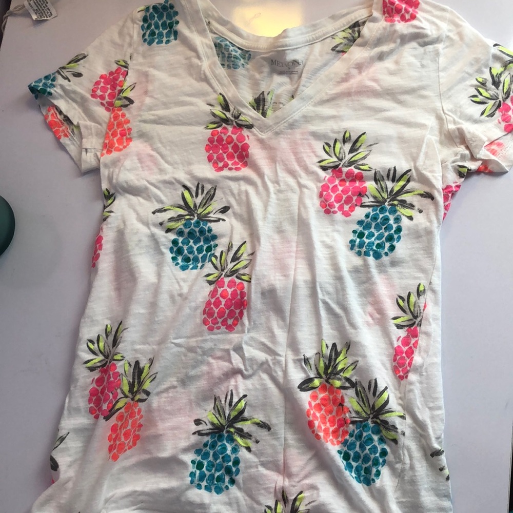 pineapple shirt